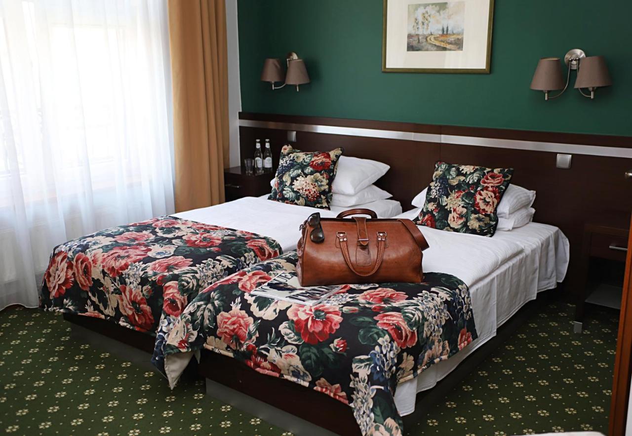 Hotel I Restauracja "Pod Orlem" Kartuzy Εξωτερικό φωτογραφία