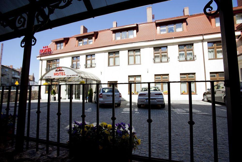 Hotel I Restauracja "Pod Orlem" Kartuzy Εξωτερικό φωτογραφία