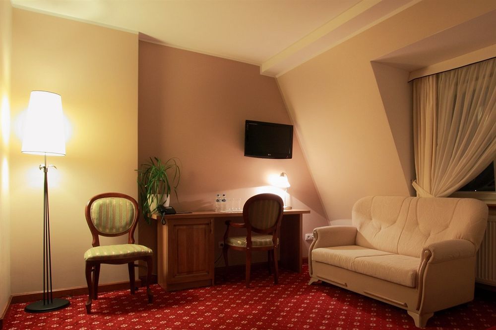 Hotel I Restauracja "Pod Orlem" Kartuzy Εξωτερικό φωτογραφία