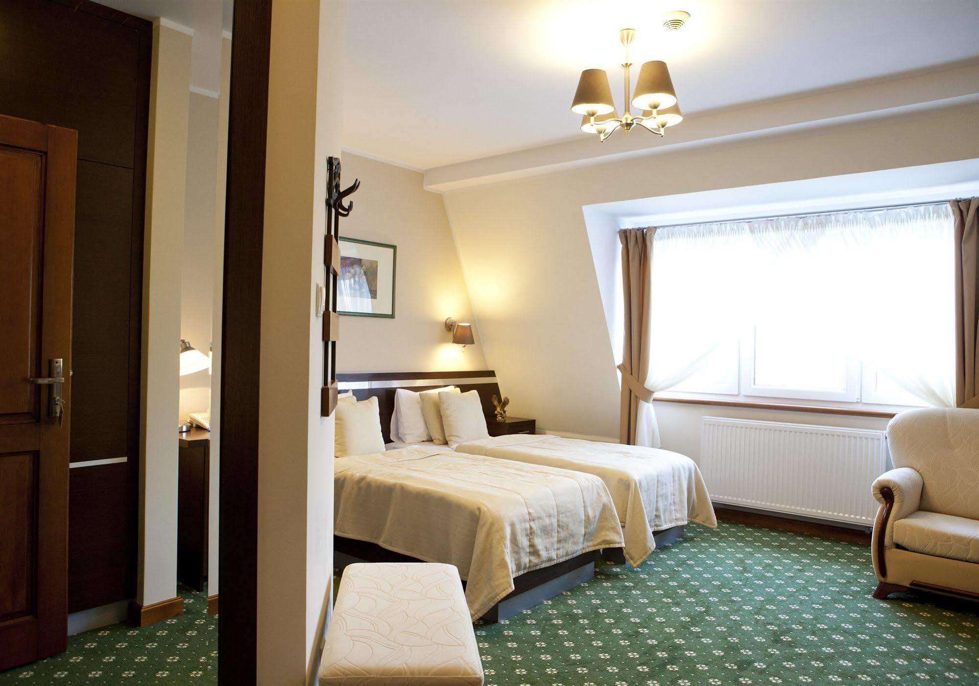 Hotel I Restauracja "Pod Orlem" Kartuzy Εξωτερικό φωτογραφία