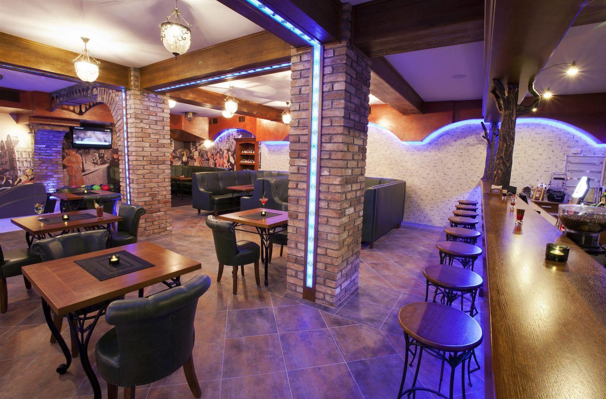 Hotel I Restauracja "Pod Orlem" Kartuzy Εξωτερικό φωτογραφία