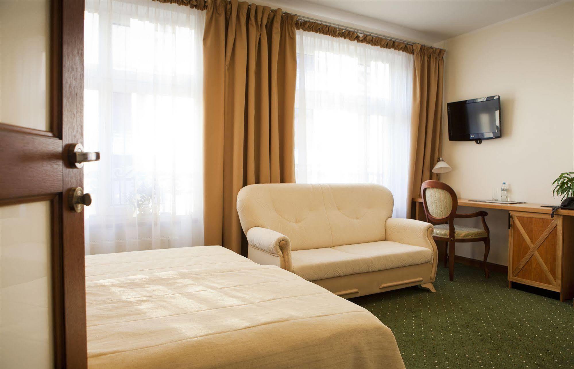Hotel I Restauracja "Pod Orlem" Kartuzy Εξωτερικό φωτογραφία